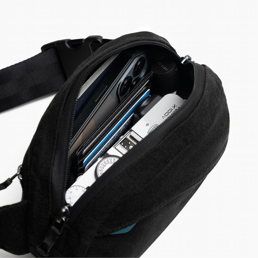 Shoreline Belt Bag 1L - Jet Black - Image 6